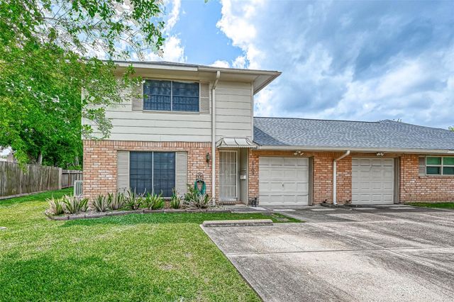 17103 Blackhawk Boulevard, Friendswood, TX 77546