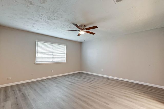 17103 Blackhawk Boulevard, Friendswood, TX 77546