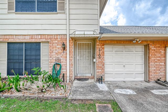 17103 Blackhawk Boulevard, Friendswood, TX 77546