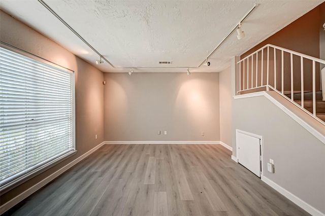 17103 Blackhawk Boulevard, Friendswood, TX 77546