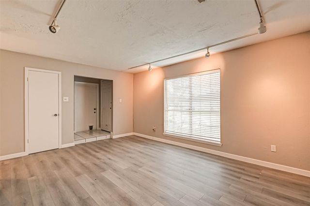 17103 Blackhawk Boulevard, Friendswood, TX 77546