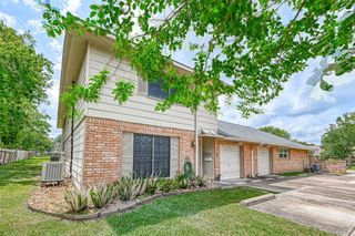17103 Blackhawk Boulevard, Friendswood, TX 77546