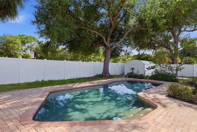 4420 W BAY COURT AVENUE, Tampa, FL 33611