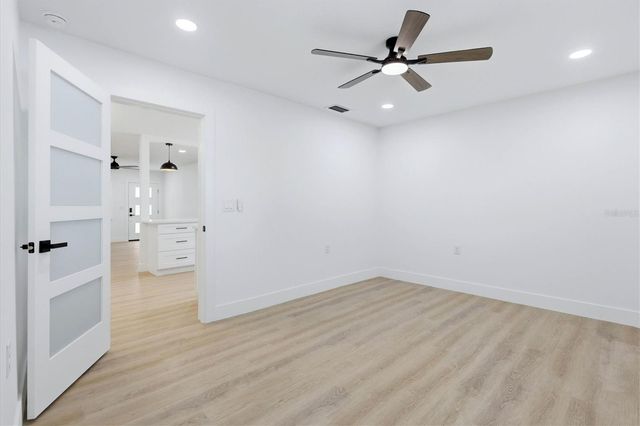 4420 W BAY COURT AVENUE, Tampa, FL 33611