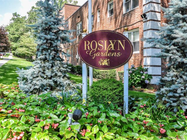 1 Edwards Street 3C, Roslyn Heights, NY 11577