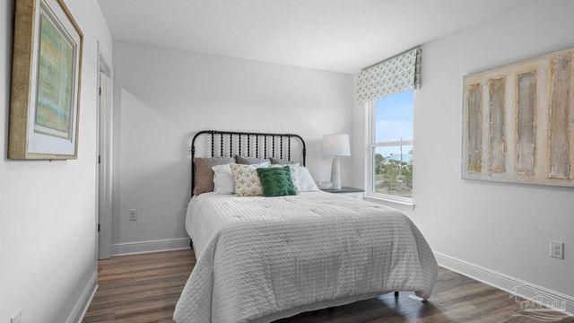 9839 Starling Dr, Pensacola, FL 32506