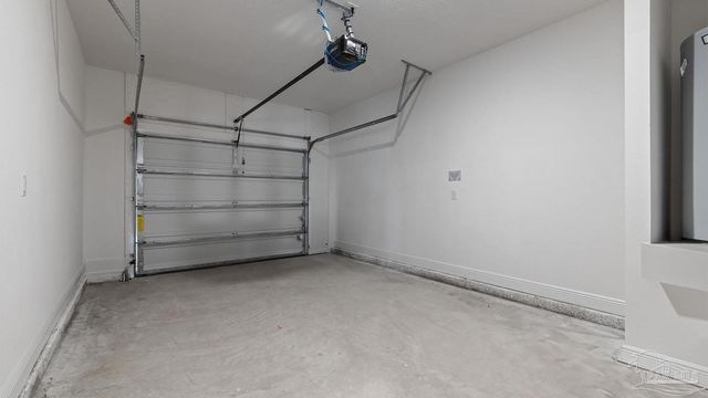 9839 Starling Dr, Pensacola, FL 32506