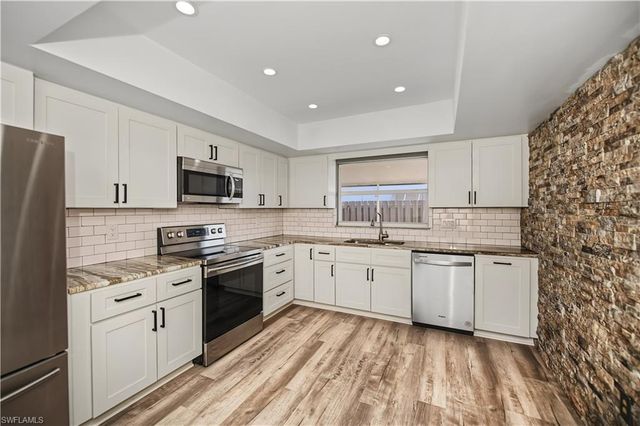 9782 Deerfoot DR, Fort Myers, FL 33919