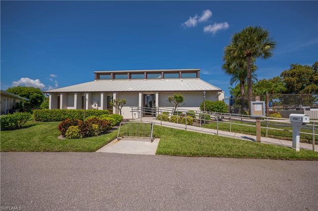9782 Deerfoot DR, Fort Myers, FL 33919
