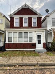 213 Copeland St, Mckees Rocks, PA 15136