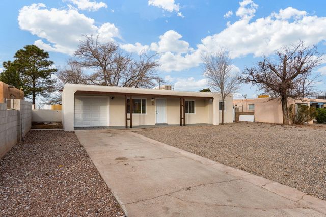 809 La Veta Drive NE, Albuquerque, NM 87108