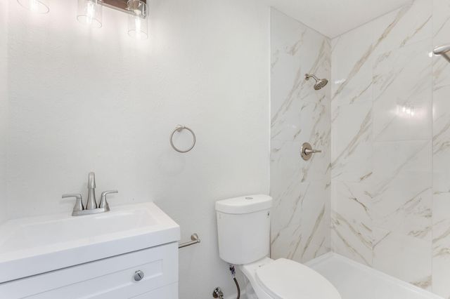 809 La Veta Drive NE, Albuquerque, NM 87108