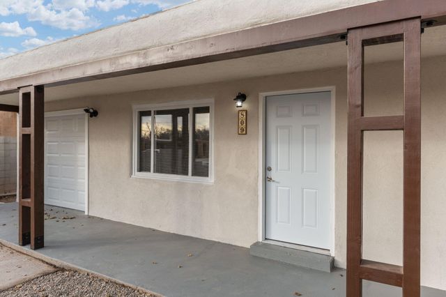 809 La Veta Drive NE, Albuquerque, NM 87108