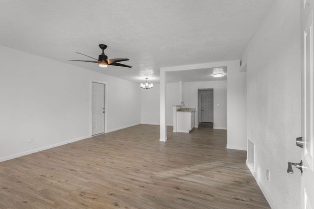 809 La Veta Drive NE, Albuquerque, NM 87108