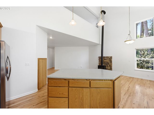 170 DANIEL Dr, Eugene, OR 97404