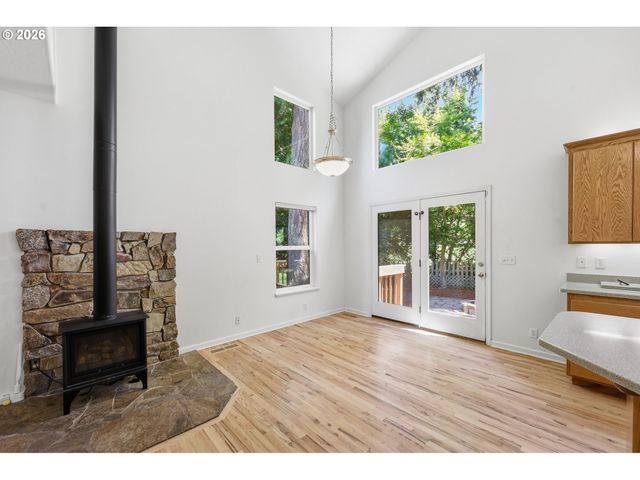 170 DANIEL Dr, Eugene, OR 97404