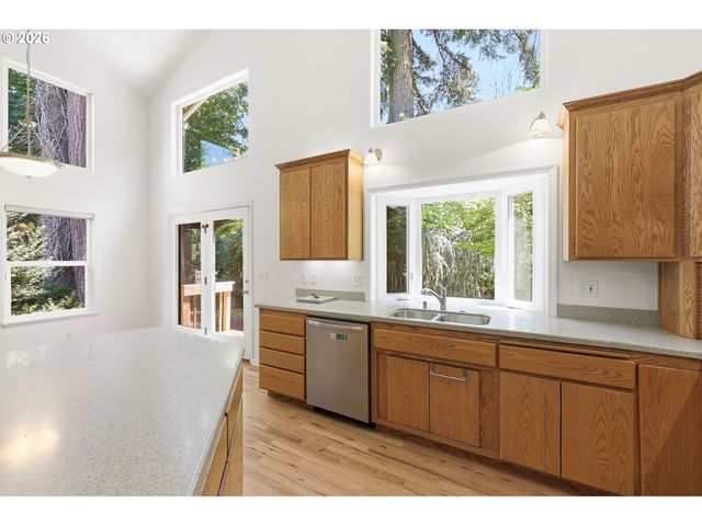 170 DANIEL Dr, Eugene, OR 97404