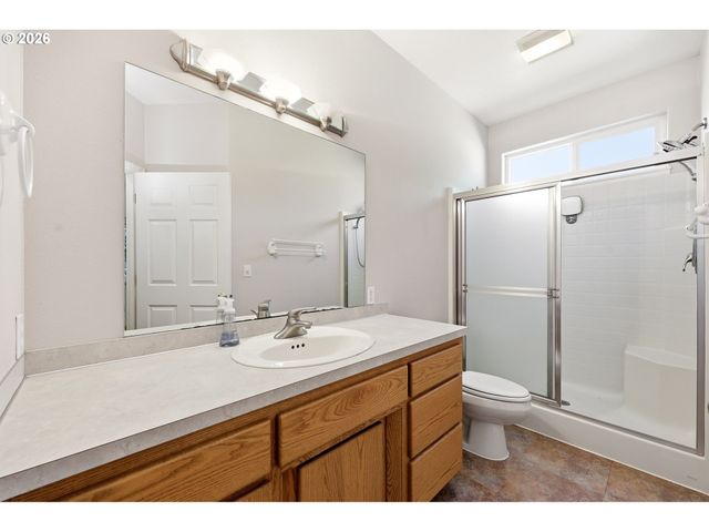 170 DANIEL Dr, Eugene, OR 97404