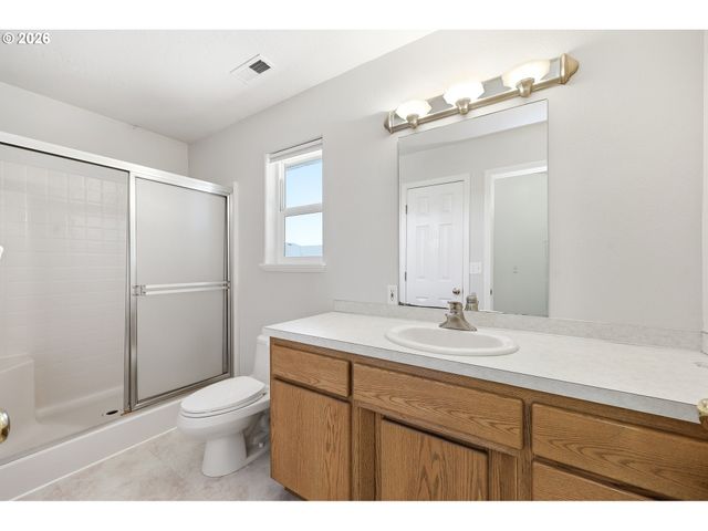 170 DANIEL Dr, Eugene, OR 97404