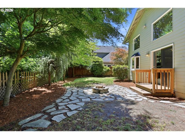 170 DANIEL Dr, Eugene, OR 97404