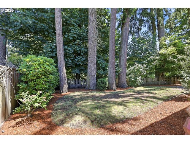 170 DANIEL Dr, Eugene, OR 97404