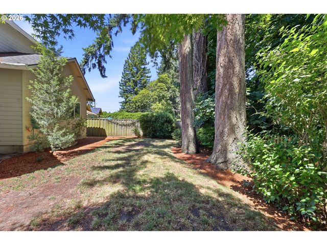 170 DANIEL Dr, Eugene, OR 97404
