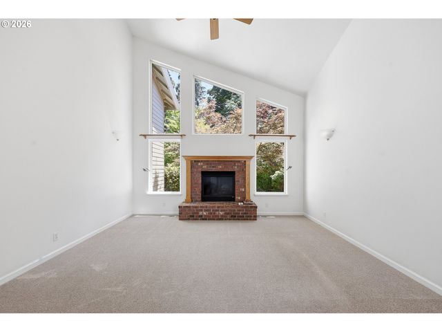 170 DANIEL Dr, Eugene, OR 97404