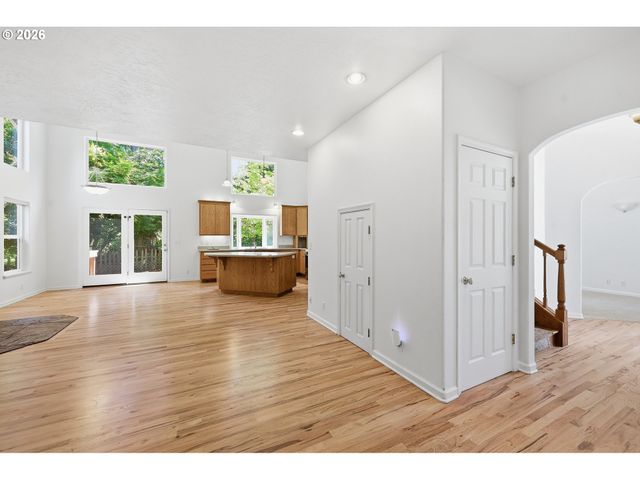 170 DANIEL Dr, Eugene, OR 97404