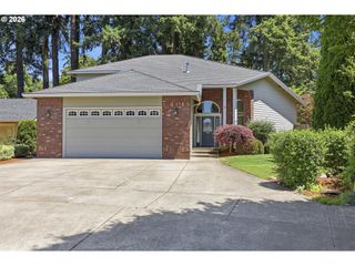 170 DANIEL Dr, Eugene, OR 97404