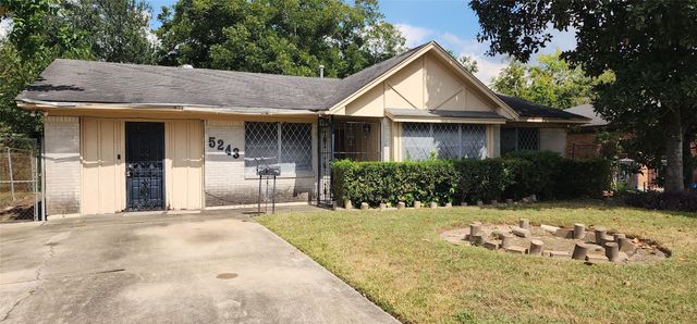 5243 Greylog Drive, Houston, TX 77048