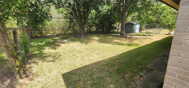 5243 Greylog Drive, Houston, TX 77048