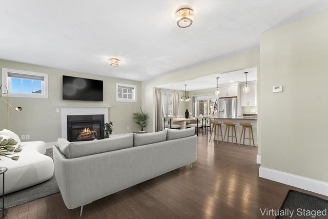 40 Timber Crest Dr, Medway, MA 02053