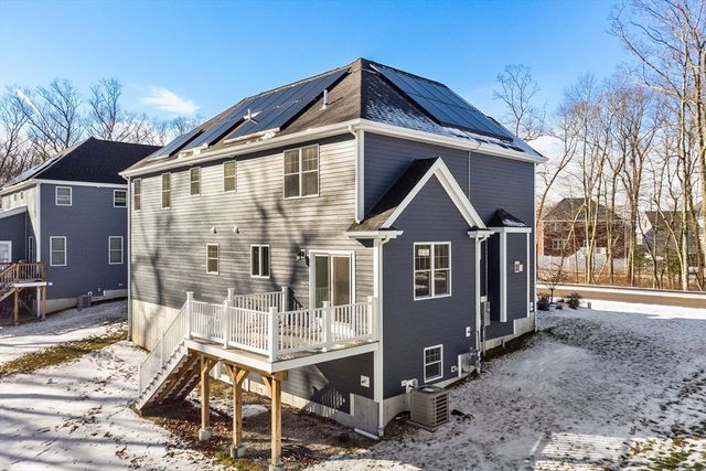 40 Timber Crest Dr, Medway, MA 02053