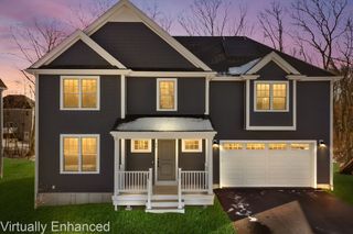 40 Timber Crest Dr, Medway, MA 02053