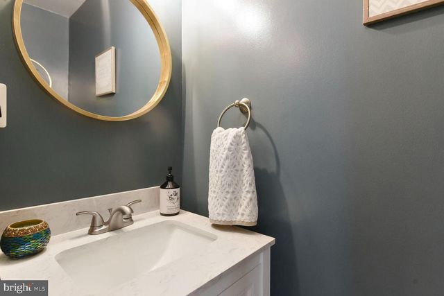 14215 BEDDINGFIELD WAY, Centreville, VA 20121