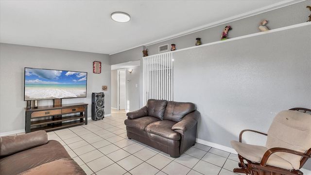 7808 PARISH PLACE, Tampa, FL 33619