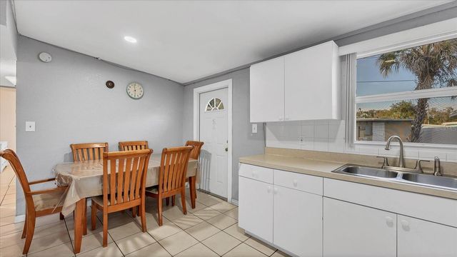 7808 PARISH PLACE, Tampa, FL 33619