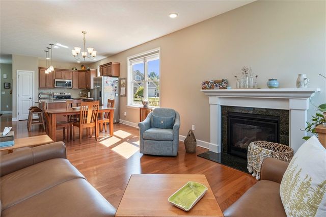 14 Thompson Lane, Canandaigua City, NY 14424