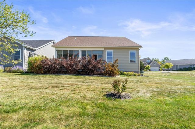 14 Thompson Lane, Canandaigua City, NY 14424