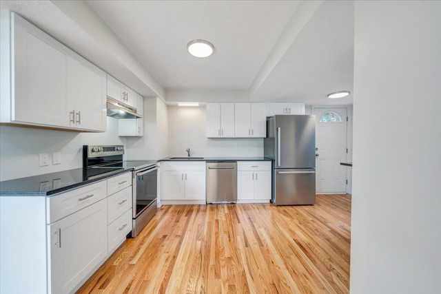2001 Colgate ST NE, Roanoke, VA 24012