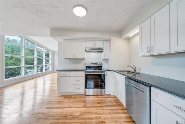 2001 Colgate ST NE, Roanoke, VA 24012
