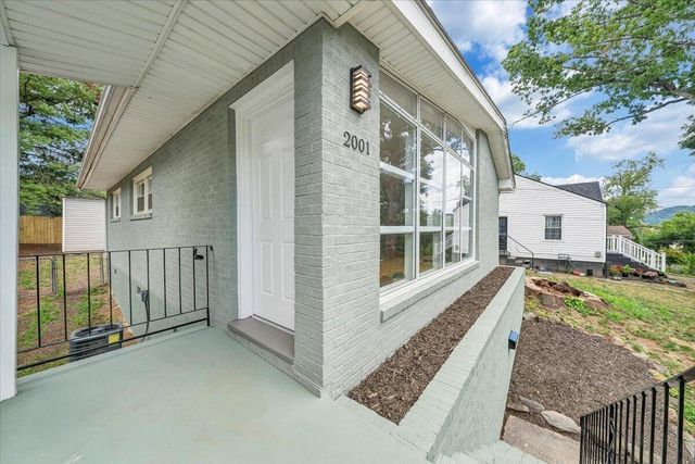 2001 Colgate ST NE, Roanoke, VA 24012