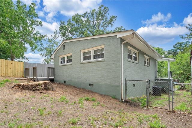 2001 Colgate ST NE, Roanoke, VA 24012