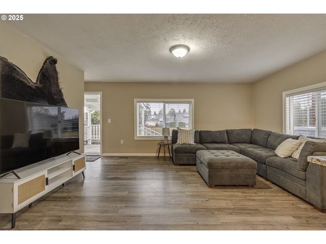 30800 Nw NORTH Ave, North Plains, OR 97133