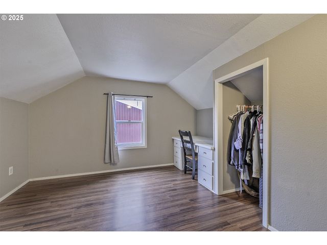 30800 Nw NORTH Ave, North Plains, OR 97133