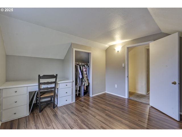 30800 Nw NORTH Ave, North Plains, OR 97133