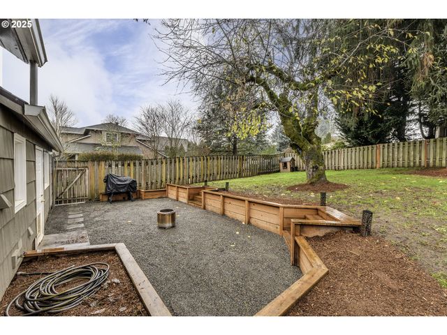 30800 Nw NORTH Ave, North Plains, OR 97133