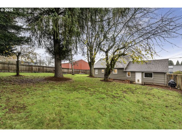 30800 Nw NORTH Ave, North Plains, OR 97133