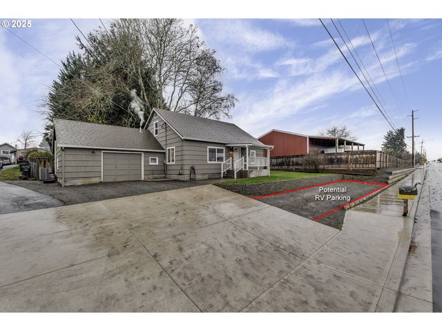 30800 Nw NORTH Ave, North Plains, OR 97133