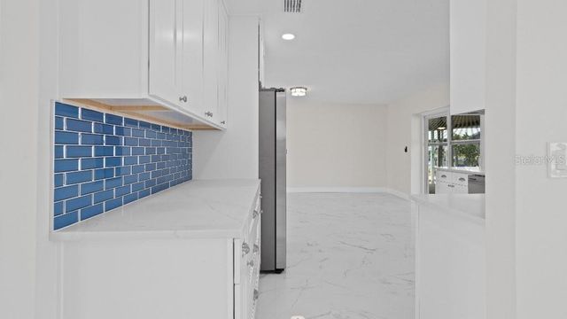 1024 SPINDLE PALM WAY, Apollo Beach, FL 33572